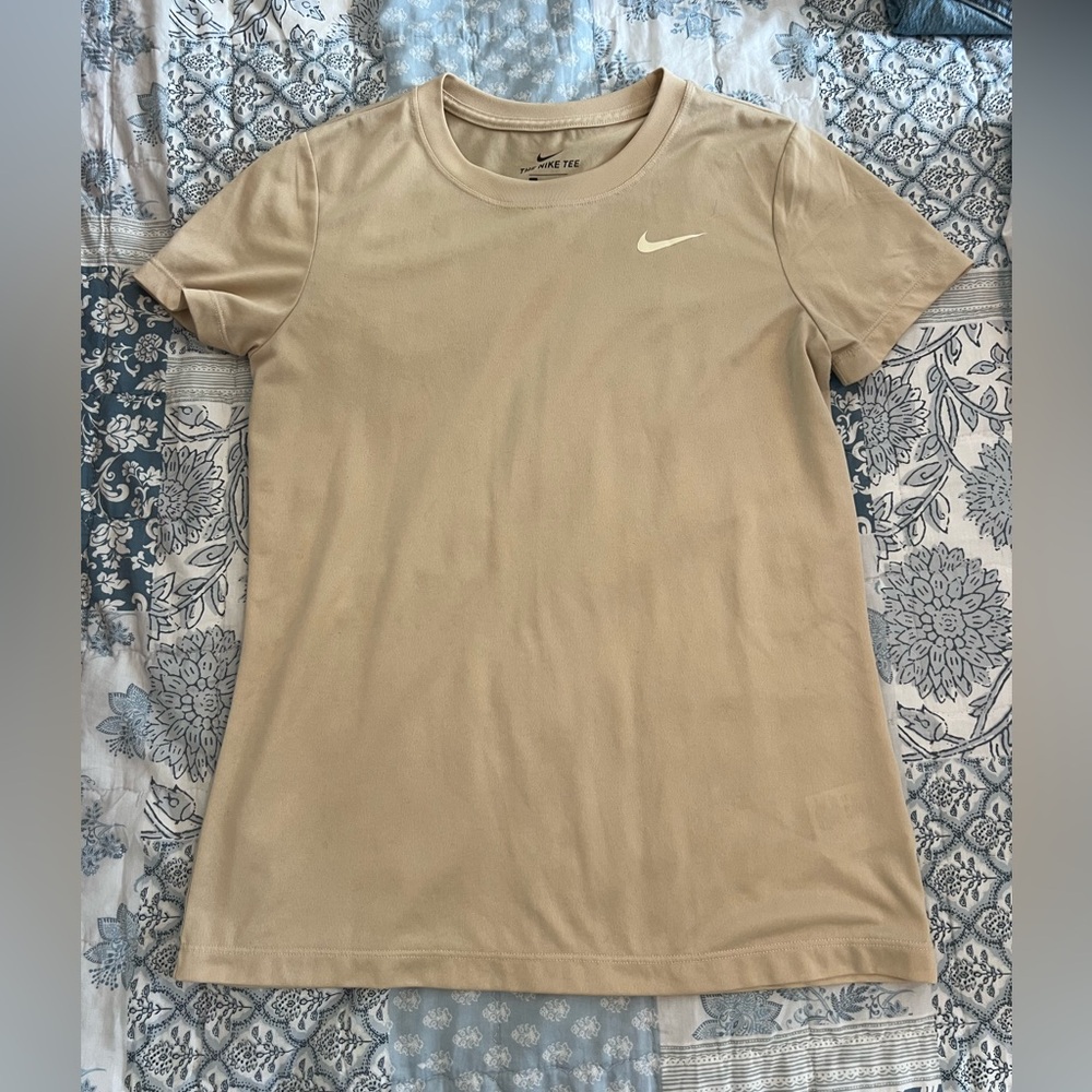 Nike Women's Beige Short Sleeve Dri-Fit Tee Size Small